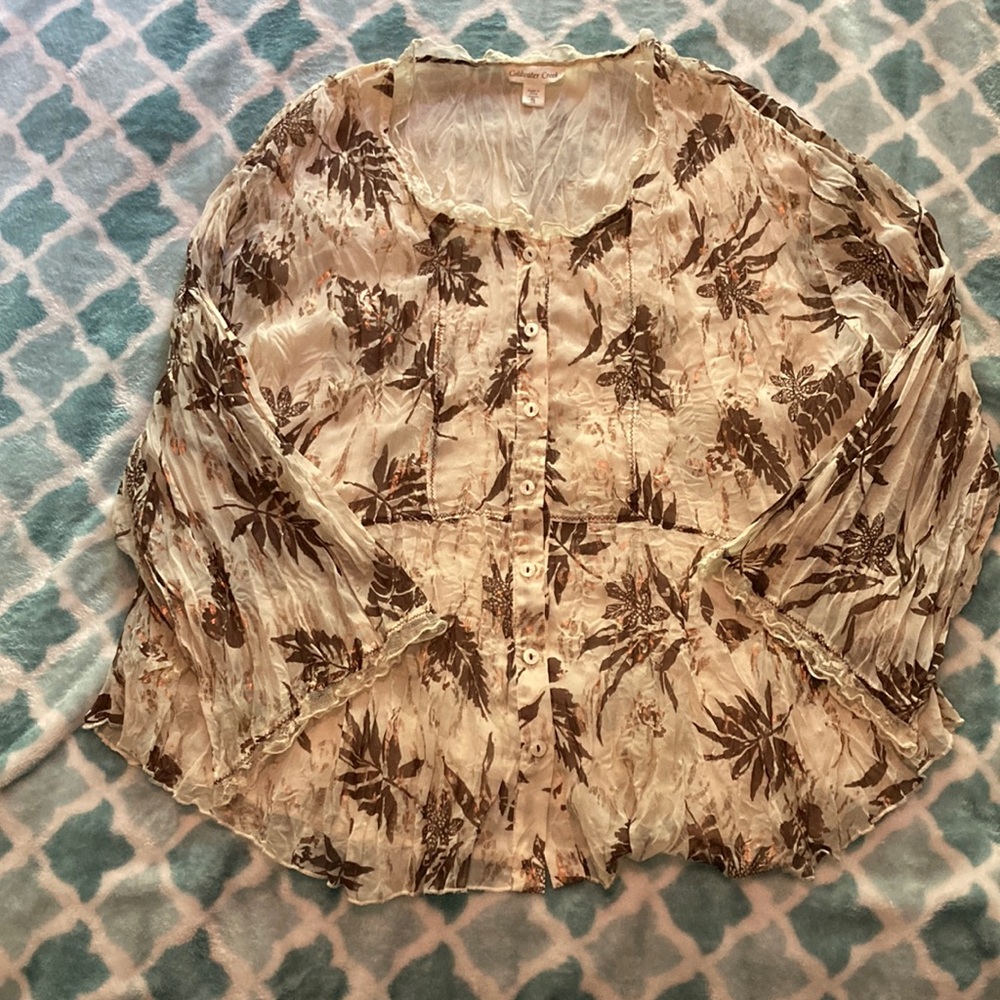 Size XL Coldwater Creek off white sheer leaf print shirt with lace detail